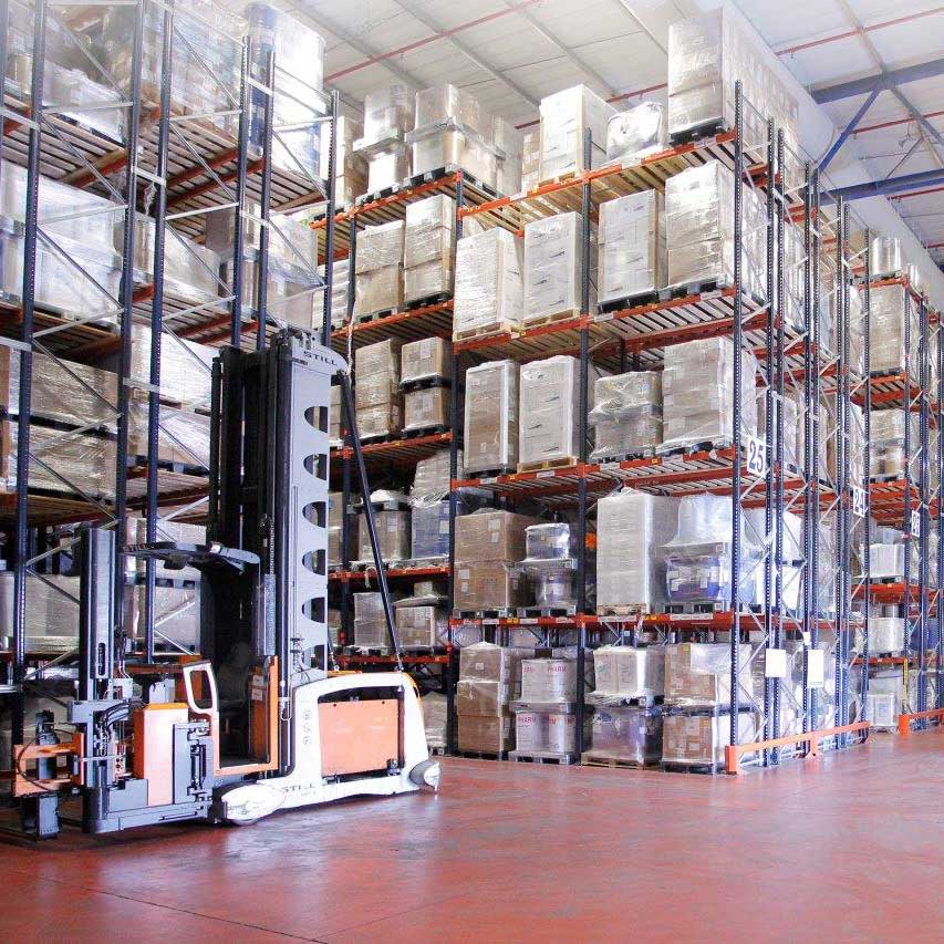 גלובוס, אחסנה ולוגיסטיקה, מחסן