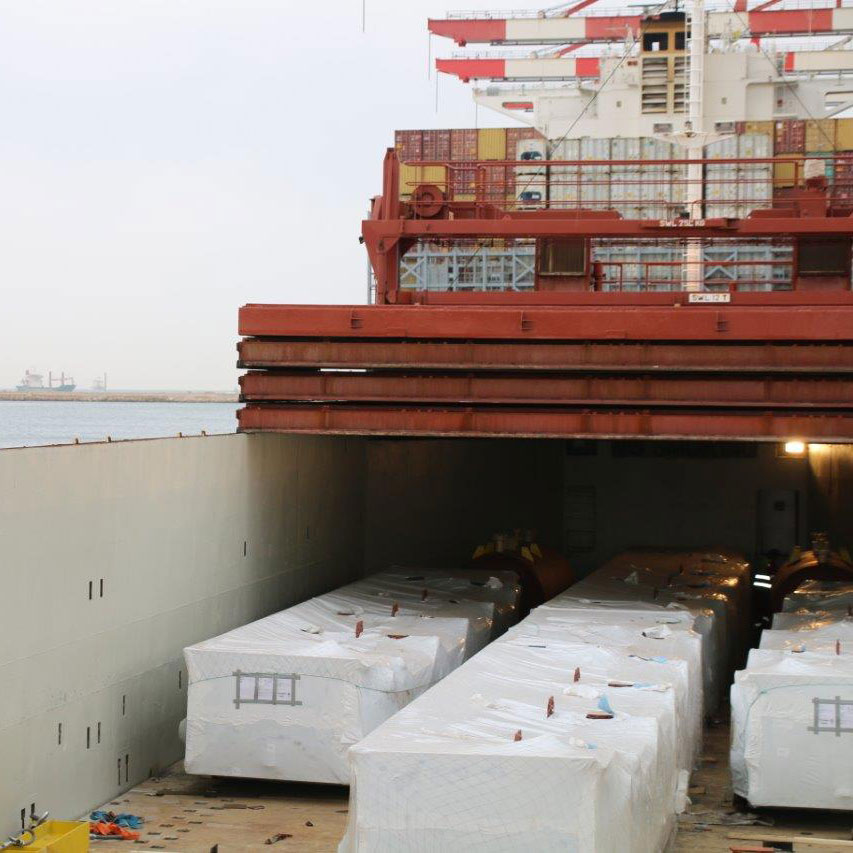 גלובוס, אחסנה ולוגיסטיקה, שינוע ושילוח בינלאומי, ספינה