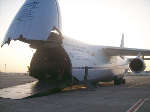 גלובוס, אחסנה ולוגיסטיקה, מָטוֹס