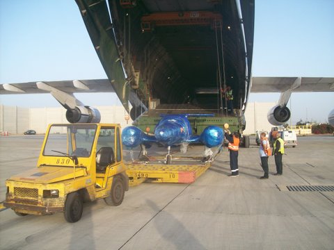 גלובוס, אחסנה ולוגיסטיקה, מָטוֹס