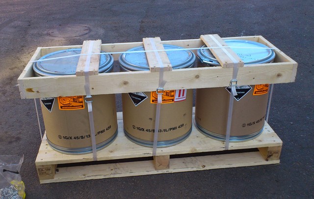 גלובוס, אחסנה ולוגיסטיקה, חומרים מסוכנים