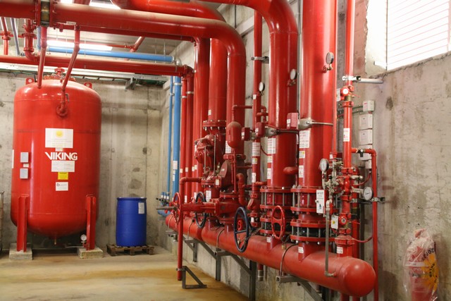 גלובוס, אחסנה ולוגיסטיקה, צינור ,צנרת