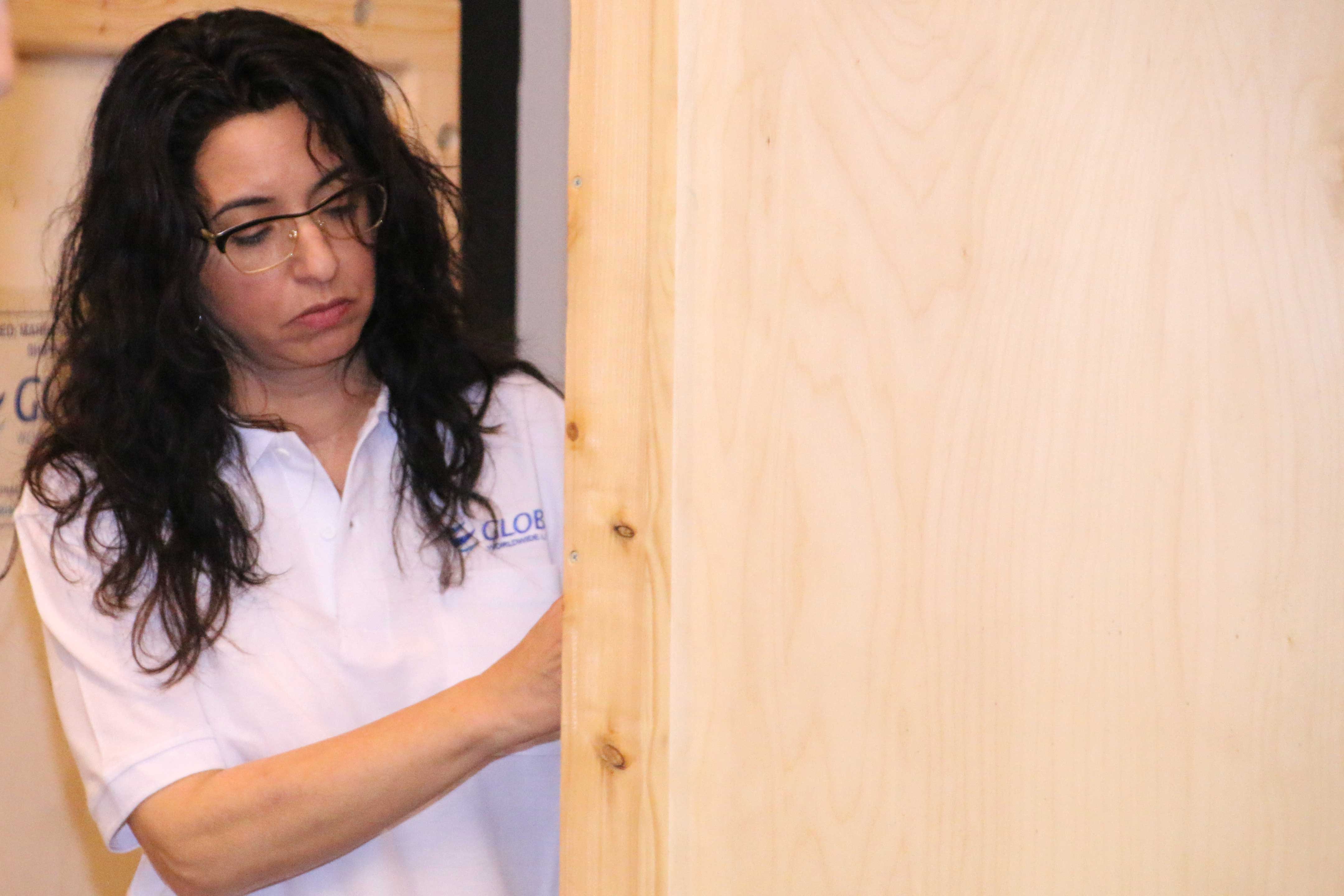 גלובוס, אחסנה ולוגיסטיקה, יצירות אומנות ותערוכות, קופסת עץ