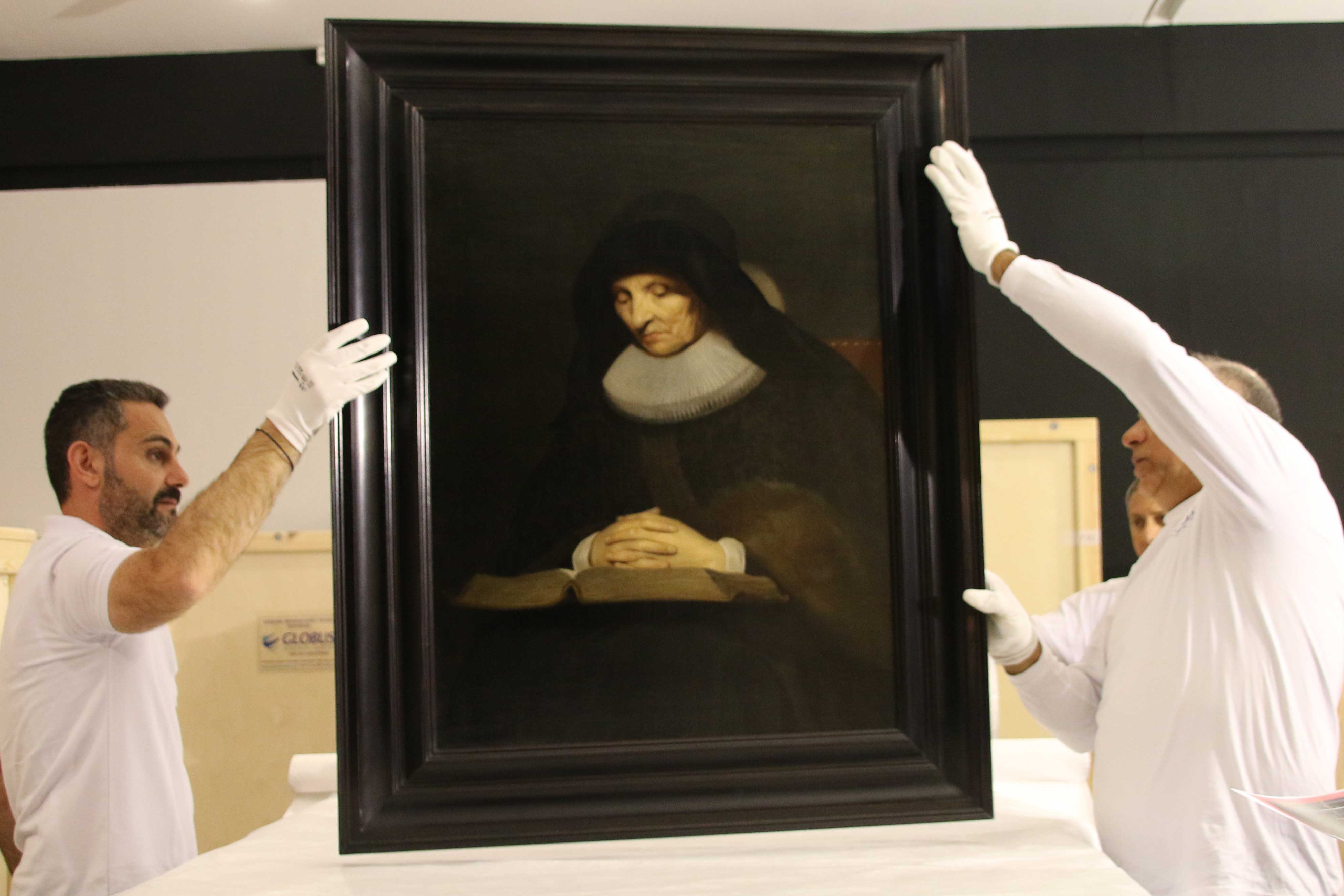 גלובוס, אחסנה ולוגיסטיקה, יצירות אומנות ותערוכות, ציור על קנבס